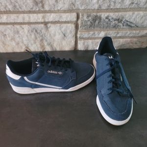 Adidas boys shoes. Size 6